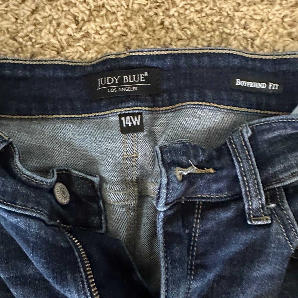 Judy Blue Boyfriend 14W. No distressing.